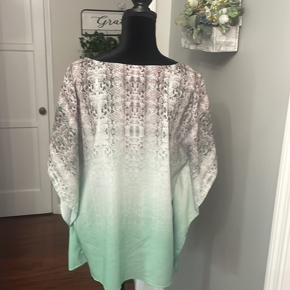 Style & Co. Blouse Women Split V-Neck Kaftan Sleeve Gems Flowy - Picture 5 of 10